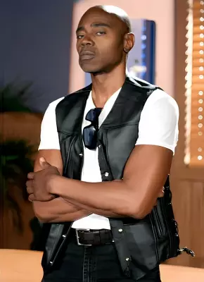 Sean Michaels