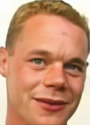 Robbie James
