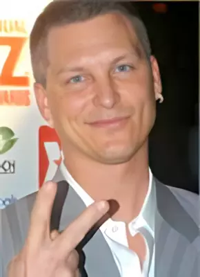Justin Sterling
